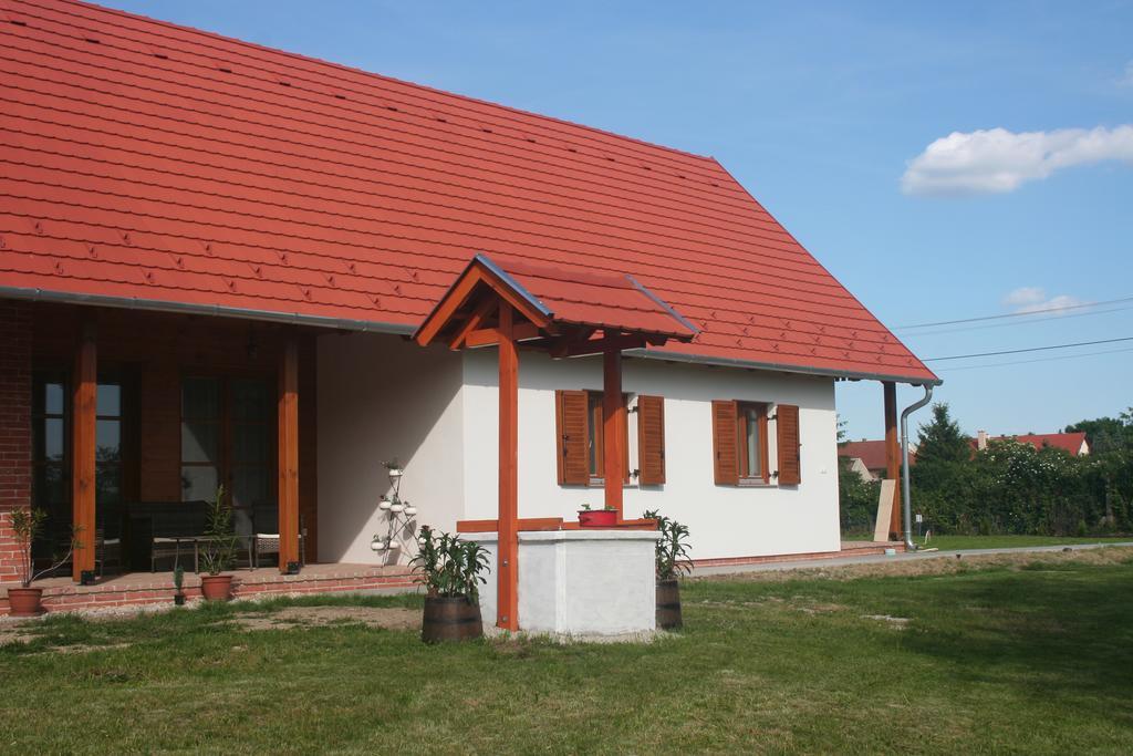 Malomko Apartman Zsira Bagian luar foto
