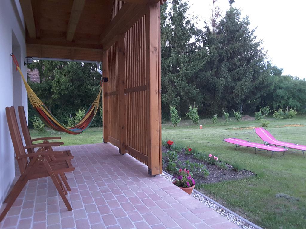 Malomko Apartman Zsira Bagian luar foto